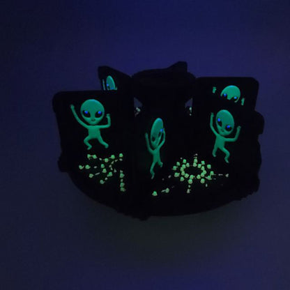 Flipbook Dancing Alien Spinner (See description for more info on how to view)